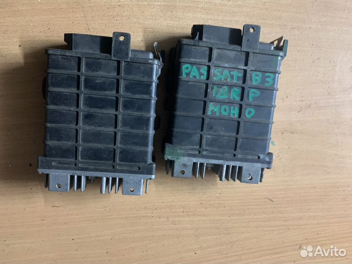 Блок управления двигателем Passat (B3) 1988-1993