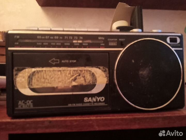 Магнитола Sanyo M2670F