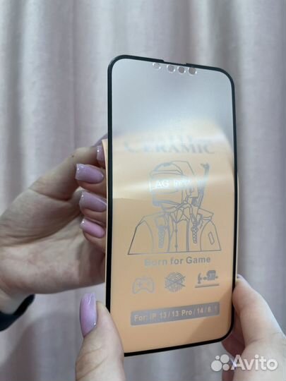 Защитное стекло на iPhone