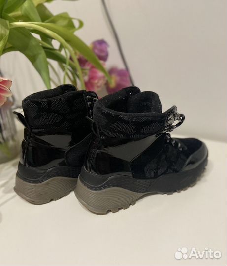 Кроссовки демисезоние ботинки