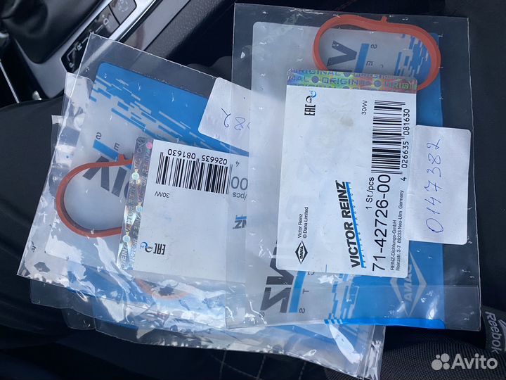 Прокладки впускного колектора W204 m274