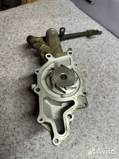 Помпа Mersedes Benz Vito W639 2007