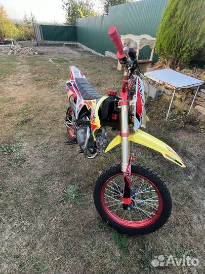 Питбайк ataki start YX125EM