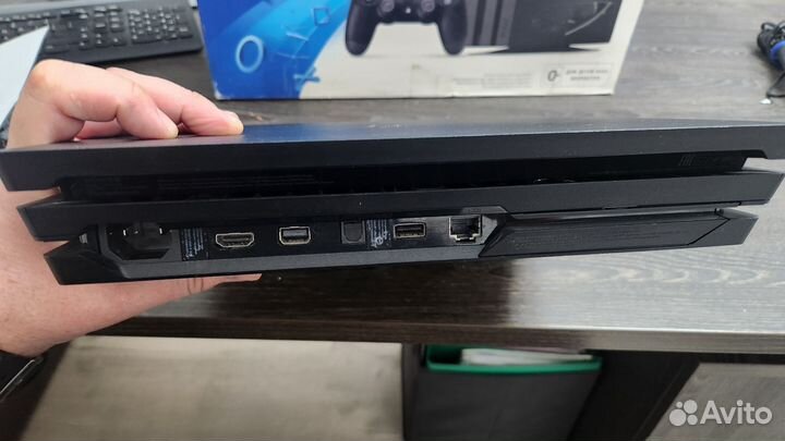 Sony playstation 4 PS4 pro 1tb