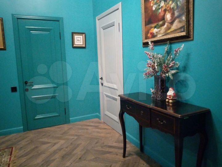 3-к. квартира, 112,6 м², 1/4 эт.