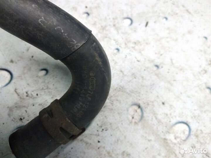 Патрубок охлаждения 7l6121058ab