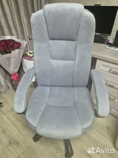 Компьютерное кресло новое
