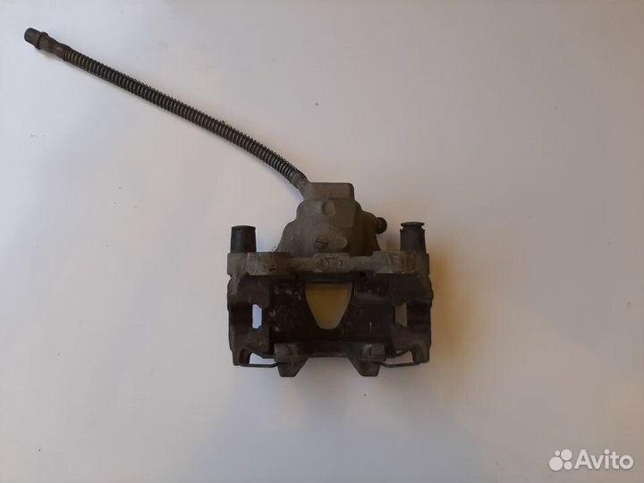 Суппорт задний левый Mercedes C E