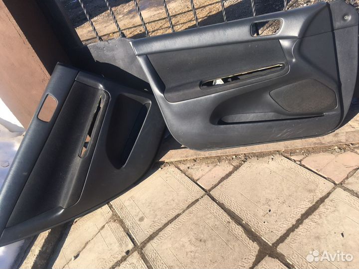 Дверные карты на Тайоту камри 30