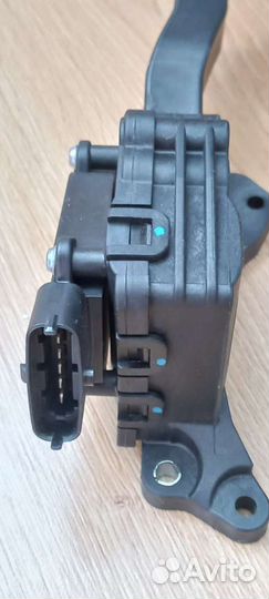 Педаль газа Ssang Yong новая 2055008D10