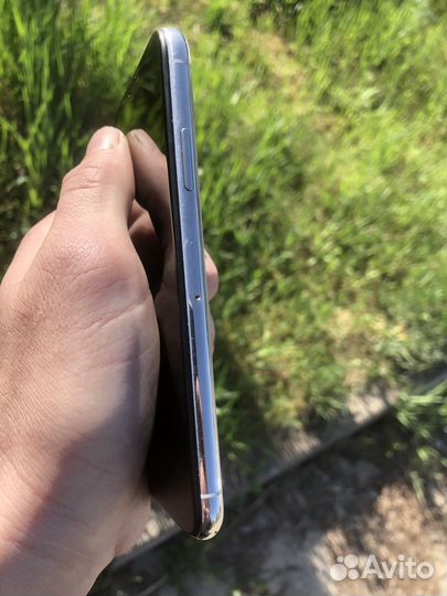 iPhone X, 64 ГБ