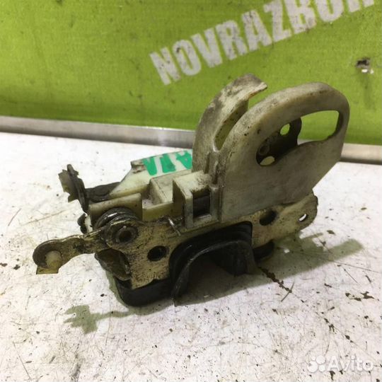 Замок двери передней левой Опель Вектра А