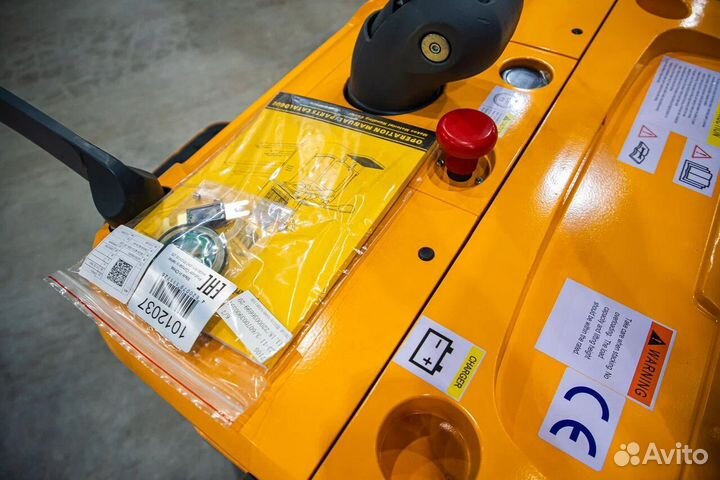 Самоходный электрический штабелер 1,5 т 4,5 м