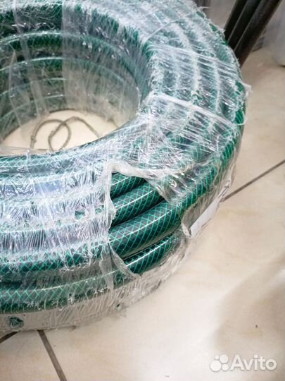 Разные поливочные шланги, есть пищевые