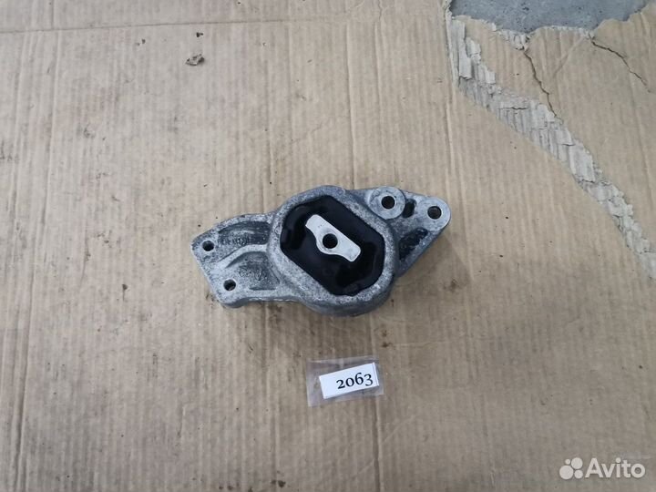 Подушка крепления двигателя