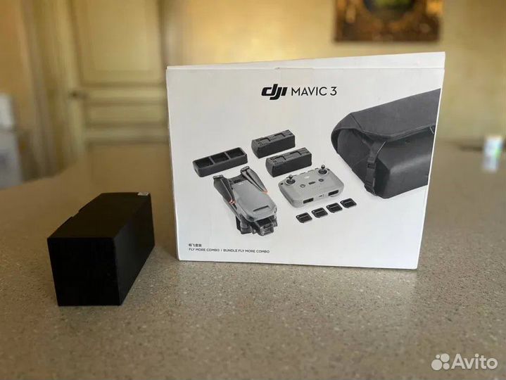 Квадрокоптер DJI Mavic 3 Fly More Combo