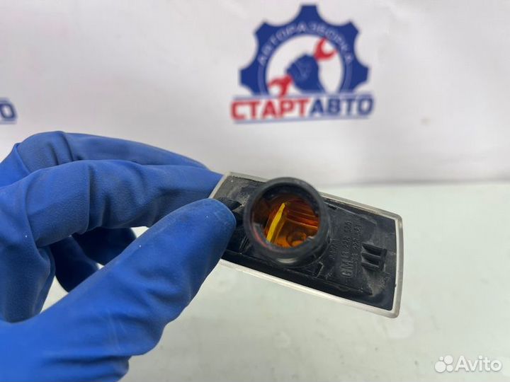 Повторитель поворота в крыло левый Opel Astra H