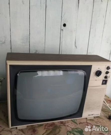 Телевизор времен СССР