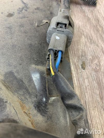 Вентилятор радиатора Mitsubishi Carisma 4G92 2002