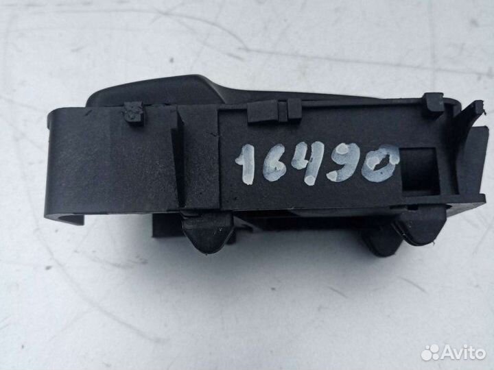 Ручка двери передняя правая Volkswagen Passat B3