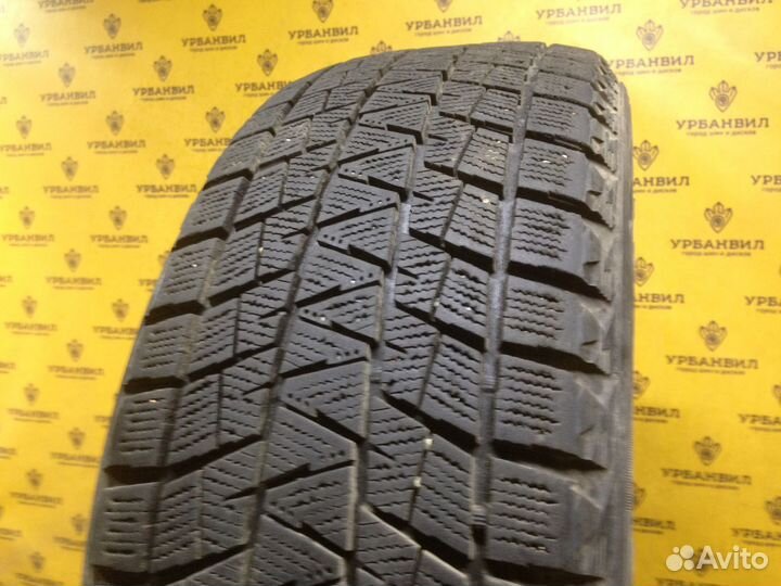 Bridgestone Blizzak DM-V1 235/55 R18 100R