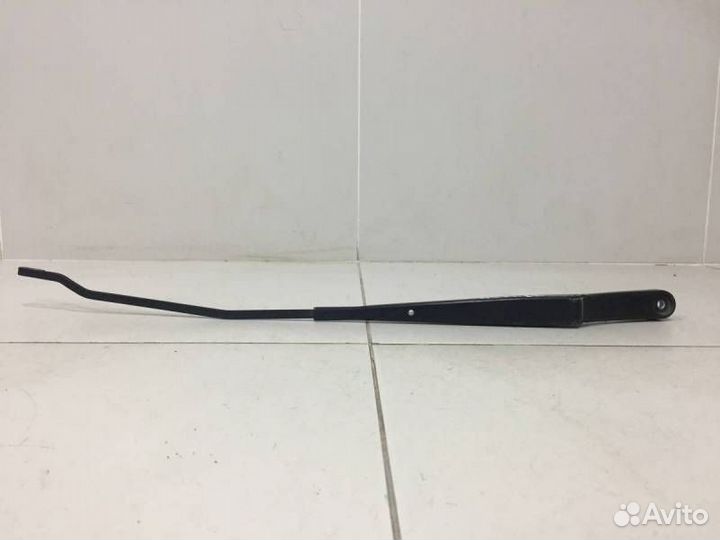 Поводок стеклоочистителя передний правый Volkswage