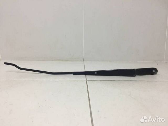 Поводок стеклоочистителя передний правый Volkswage