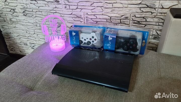Sony ps3 500gb куча игр+2 новых геймпада