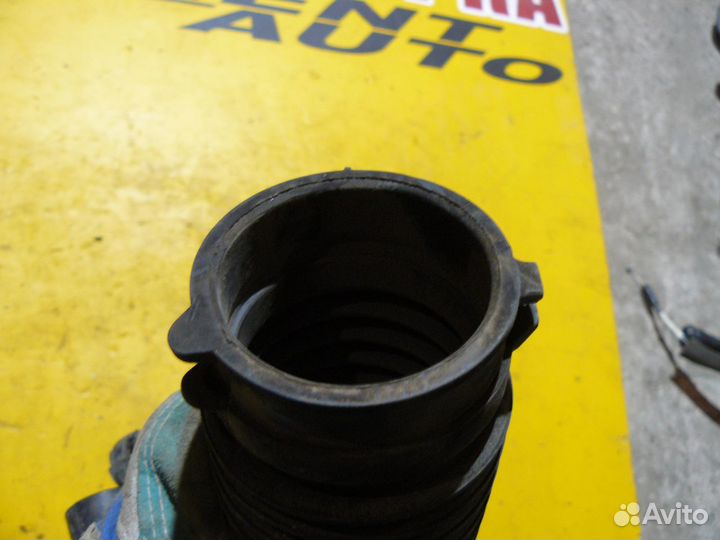 Патрубок воздушного фильтра Renault Fluence 1,6