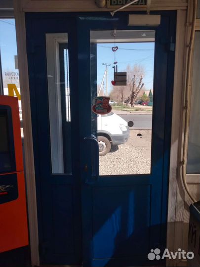 Дверь входная алюминиевая бу