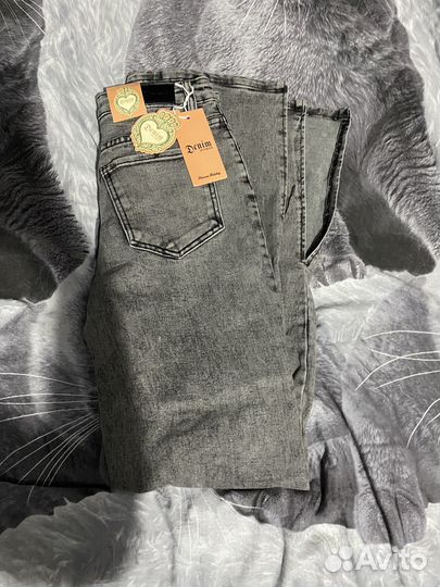 Джинсы новые 42 трубы