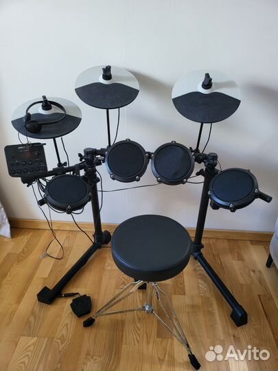 Электронные ударные alesis debut kit