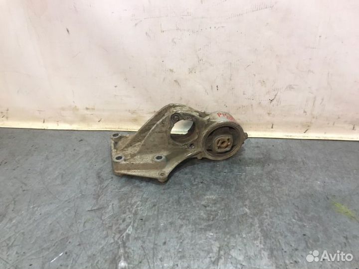 Кронштейн промежуточного вала Citroen Xsara