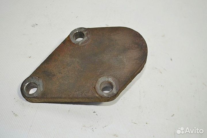 Кронштейн стабилизатора, переднего моста, верхний