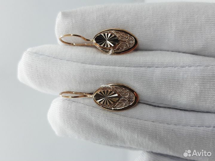 Золотые серьги