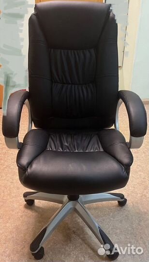 Компьютерное кресло новое