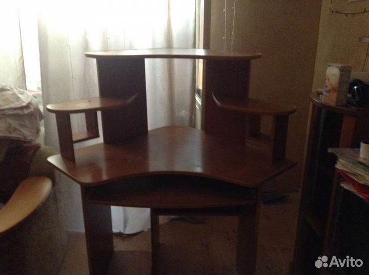 Продаю стол