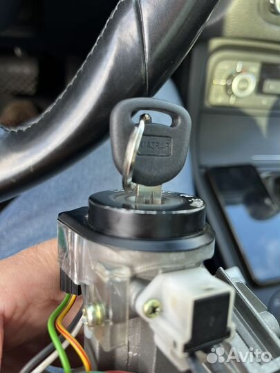 Открыть автомобиль