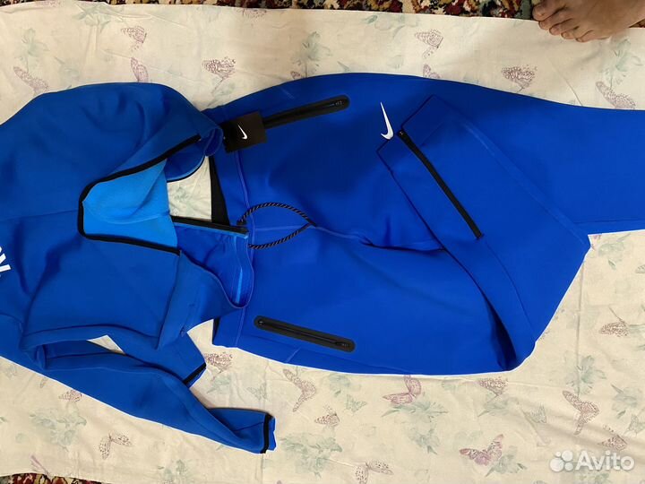 Спортивный костюм