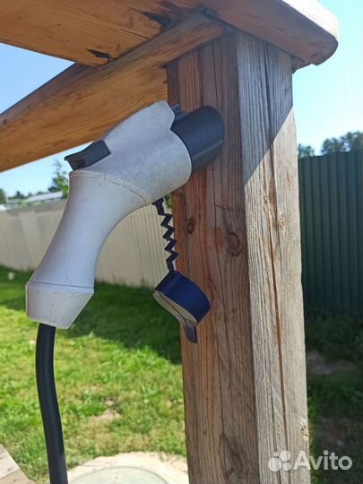 Держатель зарядки j1772