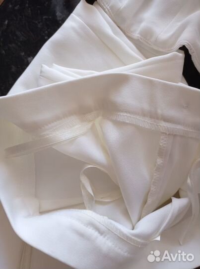 Белый брючный костюм 42-44р-р