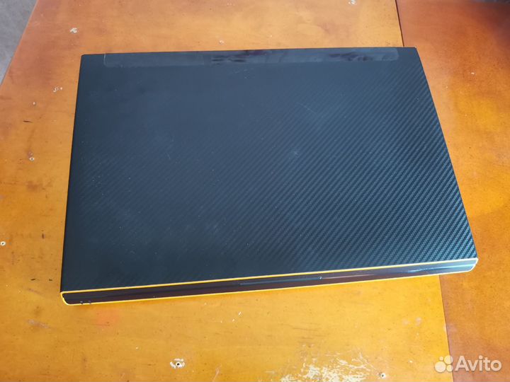 Игровой ноутбук Samsung