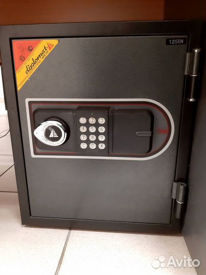 Сейф огнестойкий Diplomate 125 EN NT Fire 017