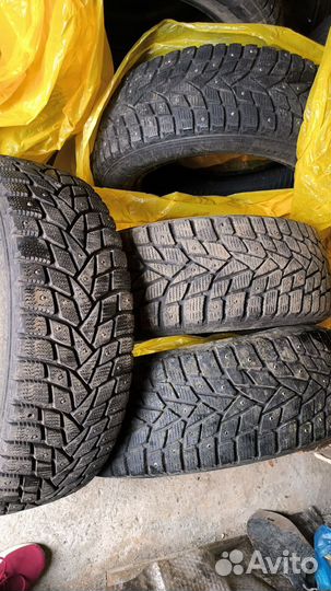 Dunlop SP Winter Ice 02 205/60 R16 96T