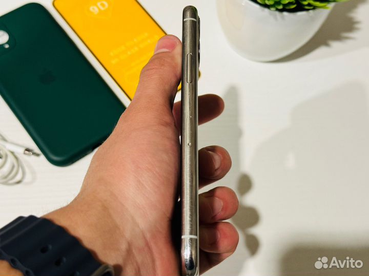 iPhone 11 Pro, 64 ГБ