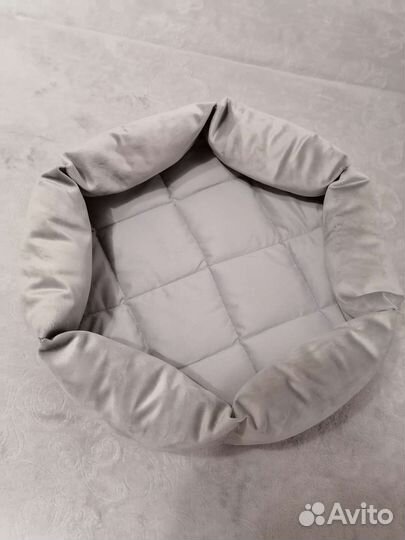 Лежанки для кошек и собак цена зависит от размера