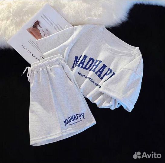 Женский тповый костюм с шортами