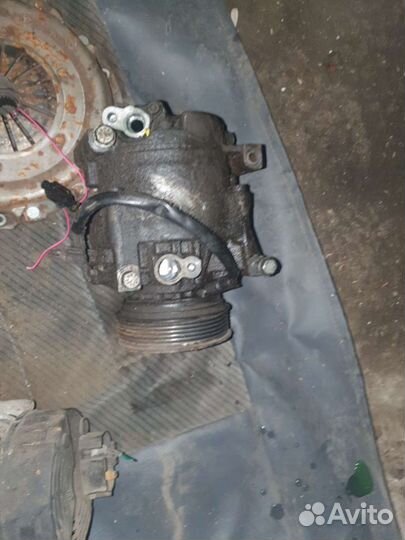 Компрессор кондея на альфа- Ромео 145