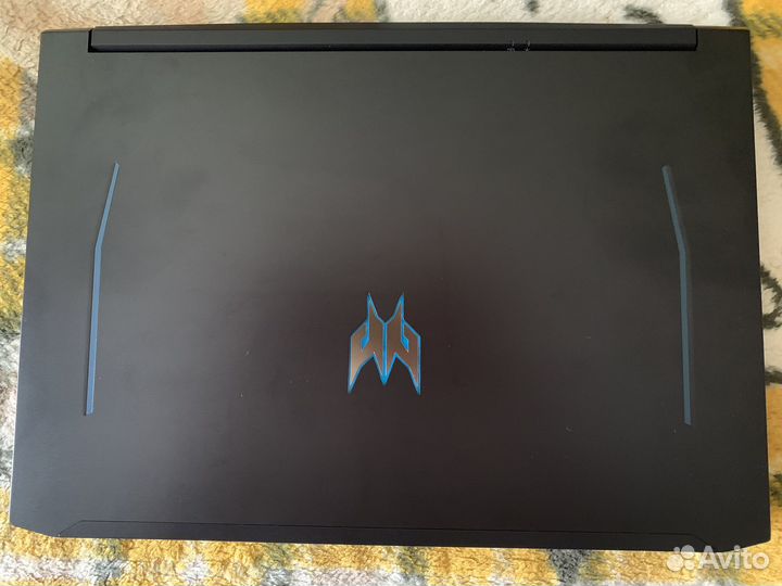 Acer Predator Helios 300 (PH315-54-70Z8)