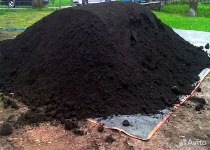 Полевая плодородная земля, грунт, суглинок, песок